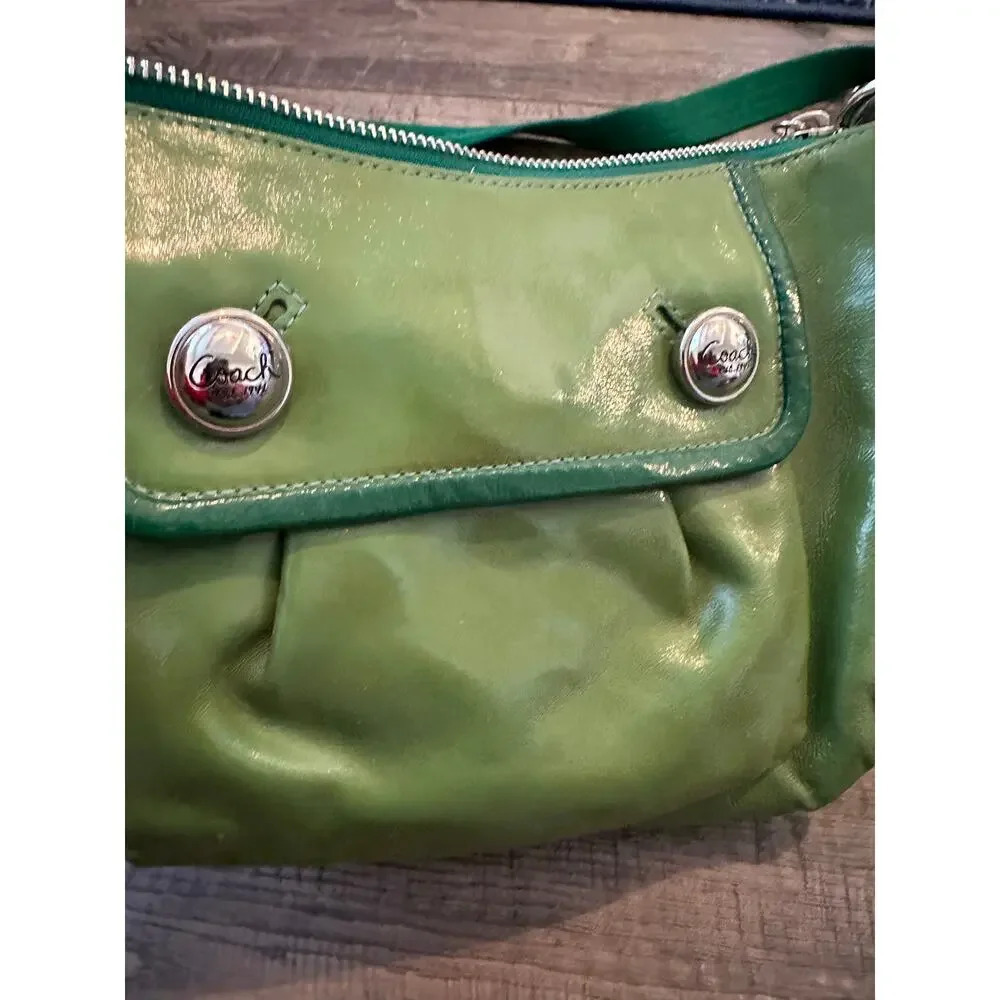 Vintage Coach Green Patent Leather Pat Groovy Shoulder Bag - Picture 2 of 11